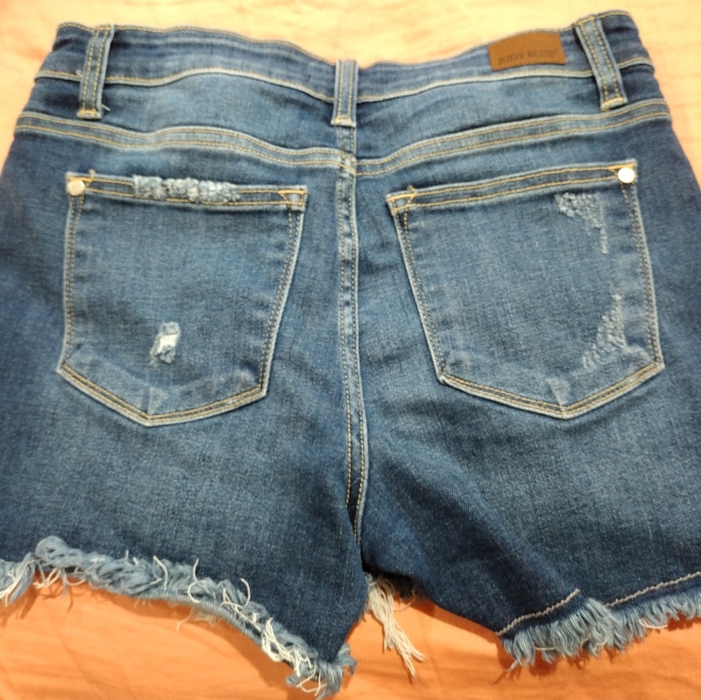 Size medium Judy Blue shorts
